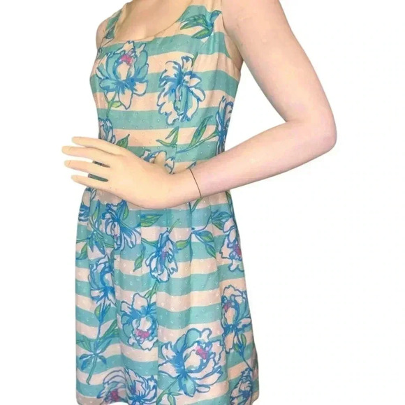 Lilly Pulitzer size 12 striped blue and white floral print Roswell posey dress. - Picture 4 of 10